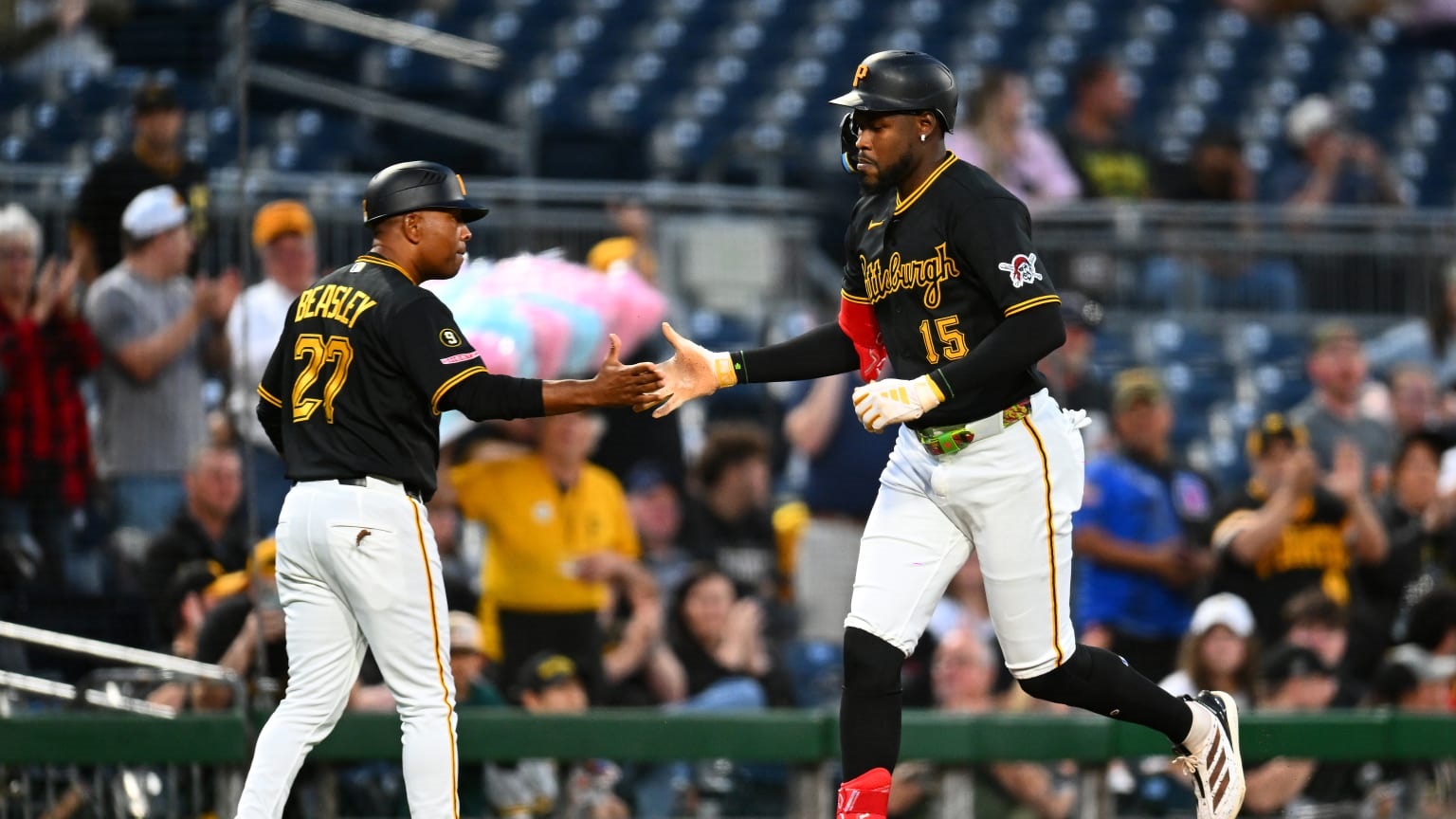 Oneil Cruz ante Cardenales