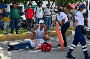 Motorista atropella a un hombre en la avenida Núñez de Cáceres.