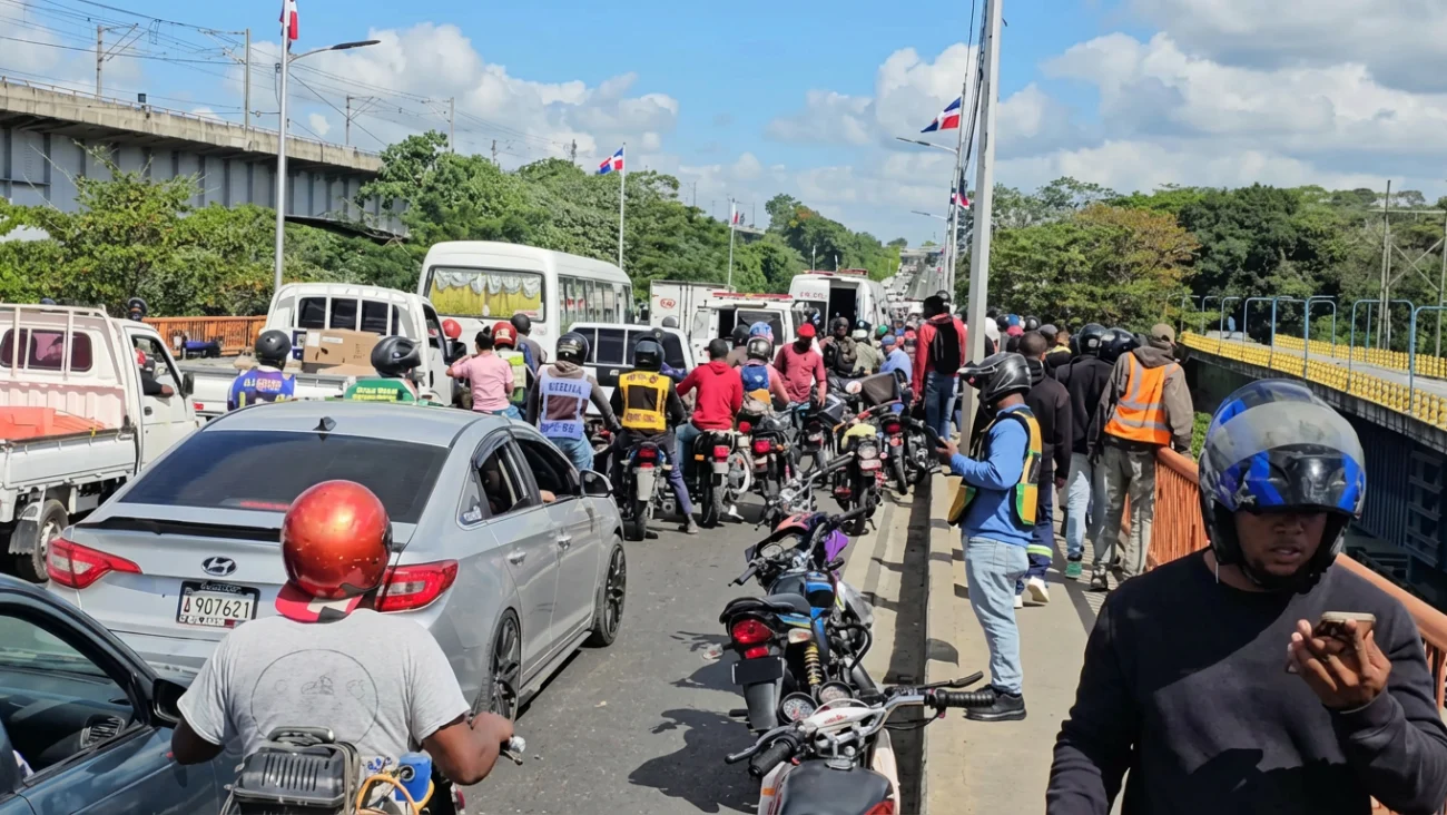 Puente Jacinto Peynado en Santo Domingo Norte