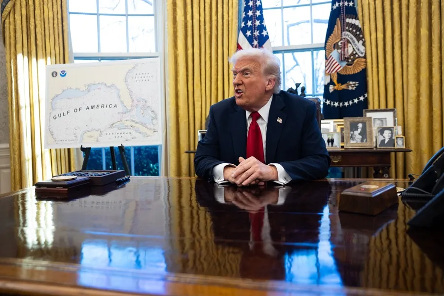 Trump insiste con desatar «el infierno» en Irán el martes si no reabre «el puto estrecho».