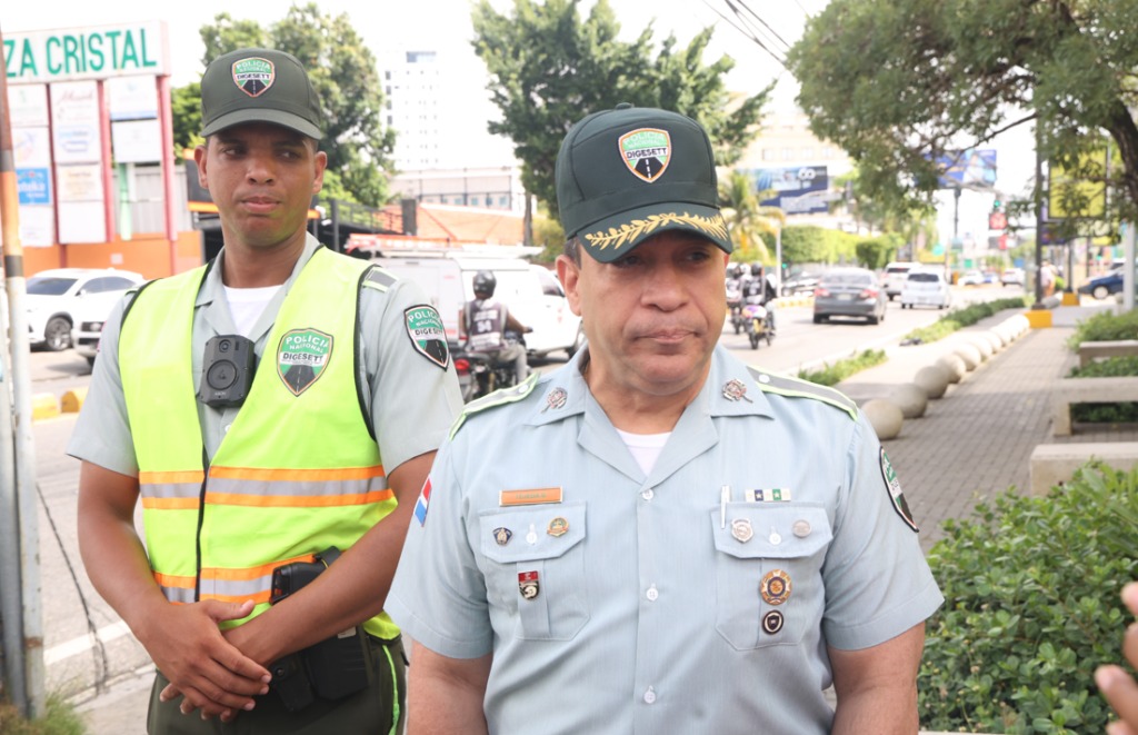 El vocero de la DIGESETT, el coronel Rafael Tejeda Baldera, P.N., informa a la ciudadanía que se desplaza hacia la región sur del país