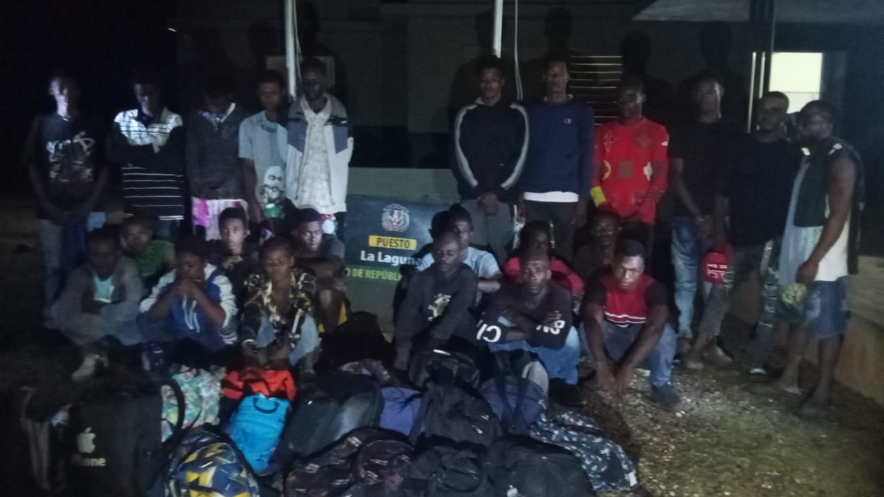Detienen grupo de 25 haitianos indocumentados en frontera con Elías Piña