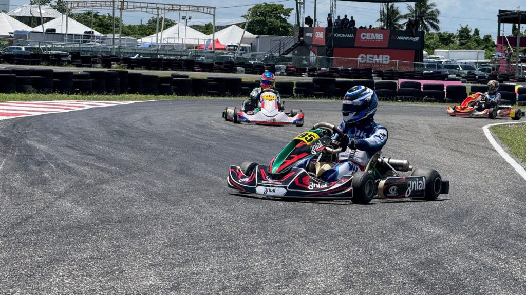 Manuel González liderando la categoría Vortex VLR.