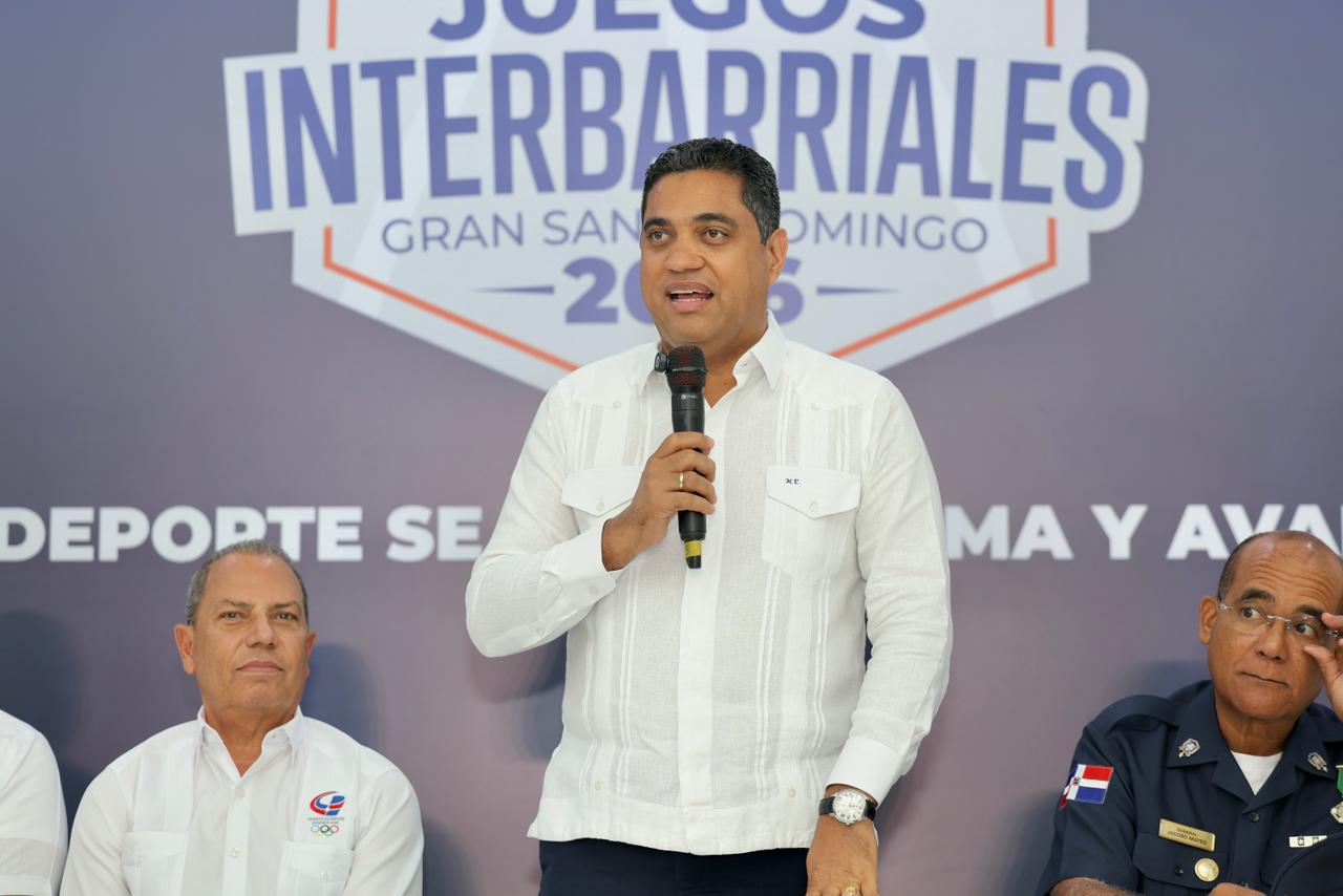 Kelvin Cruz, Ministerio de Deportes y Recreación (Miderec) anunció la celebración de los Juegos Interbarriales de Baloncesto Sub-20, con premios superiores a los 2 millones 500 mil pesos.