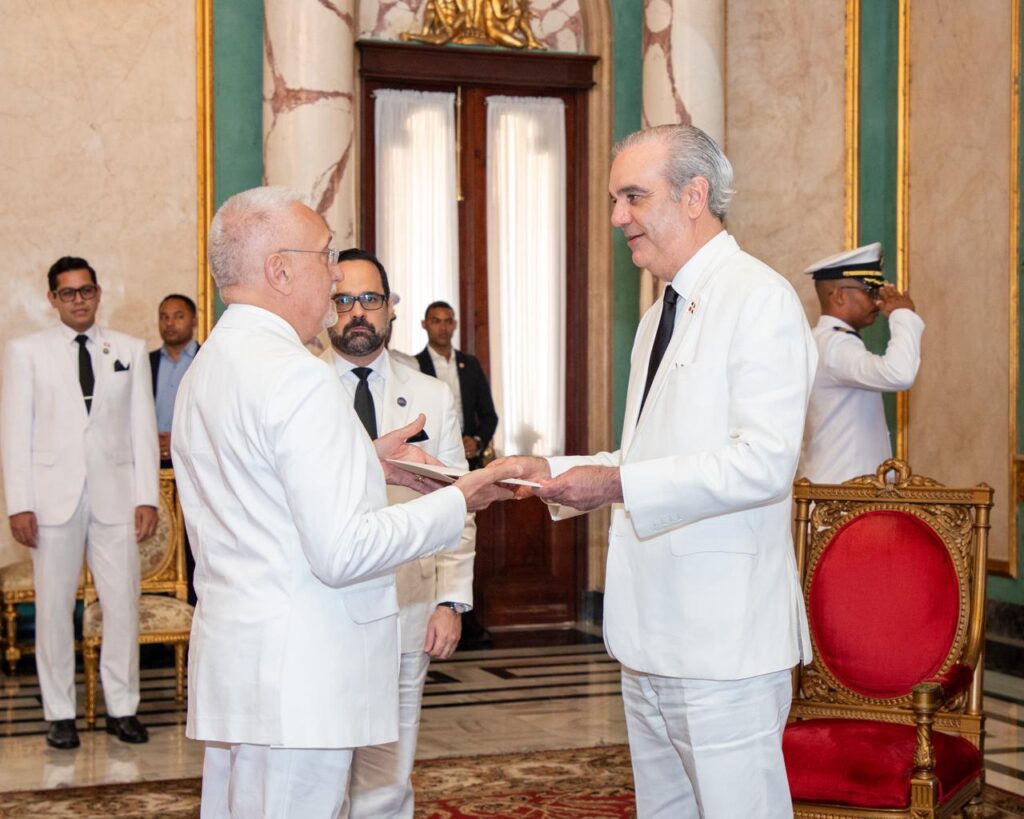 El Presidente recibe cartas credenciales de los nuevos Embajadores acreditados por el Gobierno dominicano