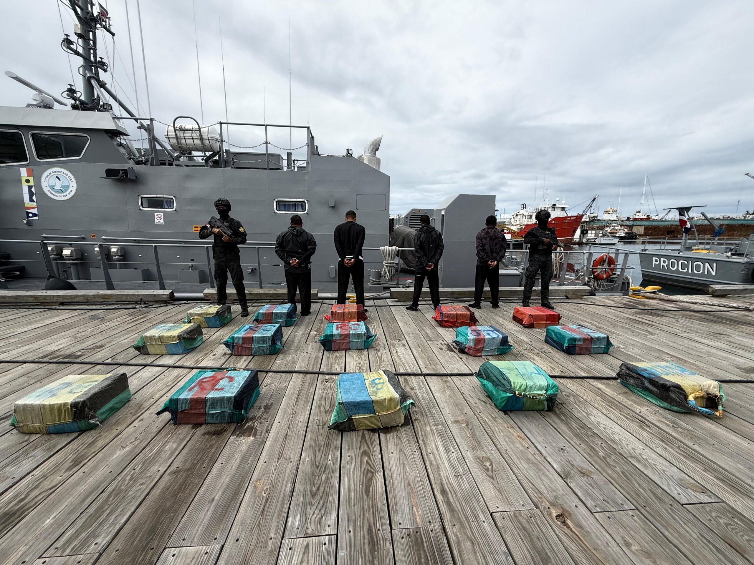 Arrestan cuatro venezolanos y ocupan 450 paquetes de cocaína