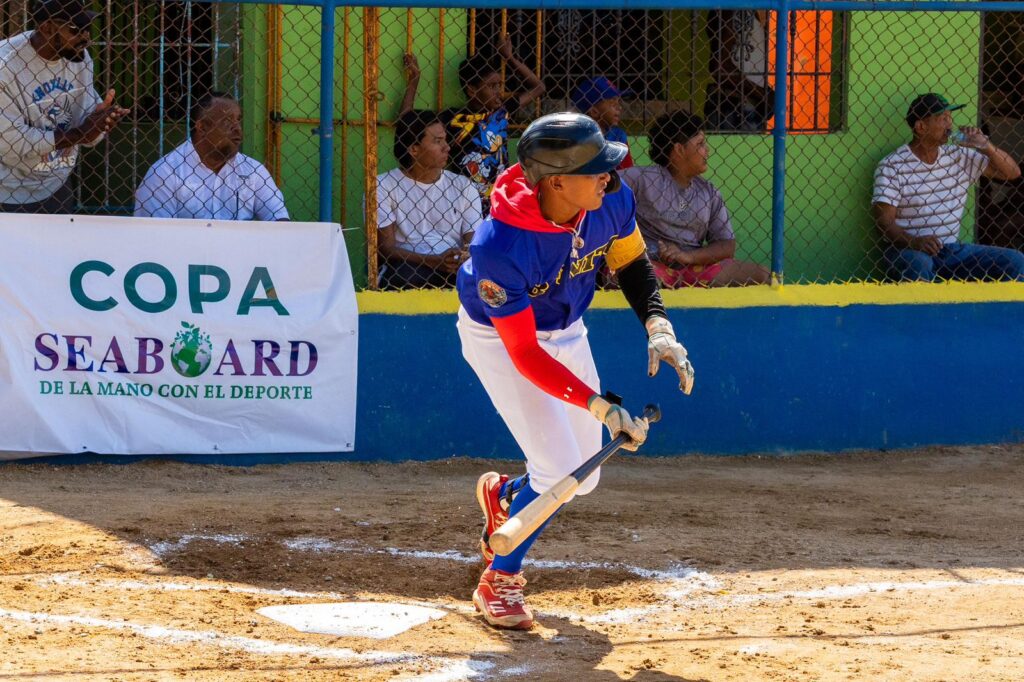 Los equipos Leopardos del Este, Patriotas Orientales y Trenes de Santo Domingo Norte salieron victoriosos en la jornada dominical del Torneo de Béisbol Superior de la Provincia Santo Domingo (TBES-PSD), Copa Seaboard, evento organizado por la Asociación de Béisbol de la Provincia Santo Domingo (Abeprosado).