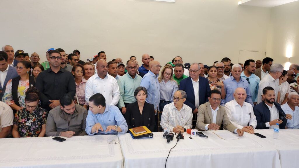 FP denuncia retrasos, sobrecostos y aislamiento de comunidades en la circunvalación de Moca