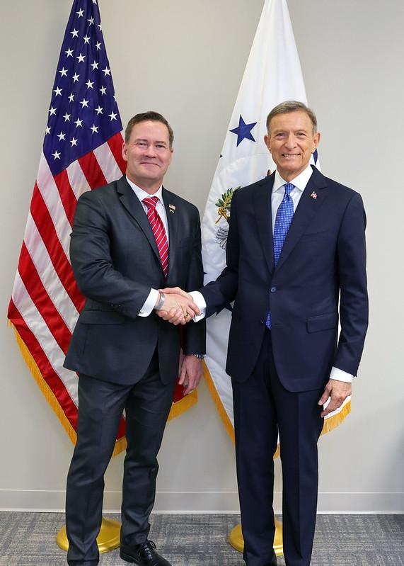 Canciller RD con representante de la ONU en NY.