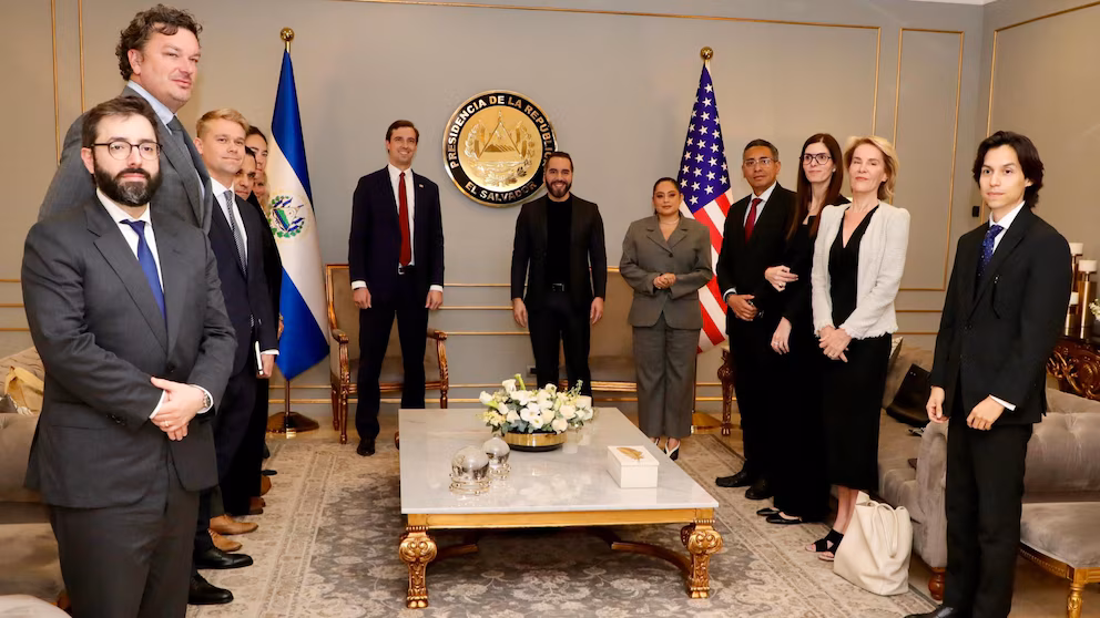 El Salvador y Estados Unidos buscan inversiones conjuntas en energía, digitalización e inteligencia artificial