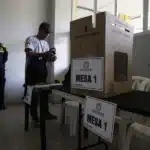 Una mesa de votación en Barranquilla (Colombia). EFE/ Ernesto Guzmán.