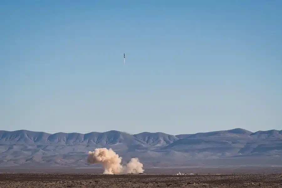 Cohete de Blue Origin desde la plataforma de lanzamiento de la compañía en Texas, EE.UU.