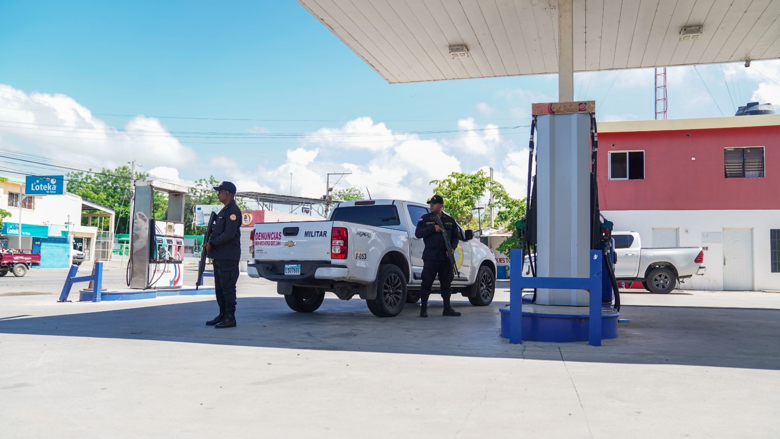 Estación de combustibles cerrada en Monte Cristi.