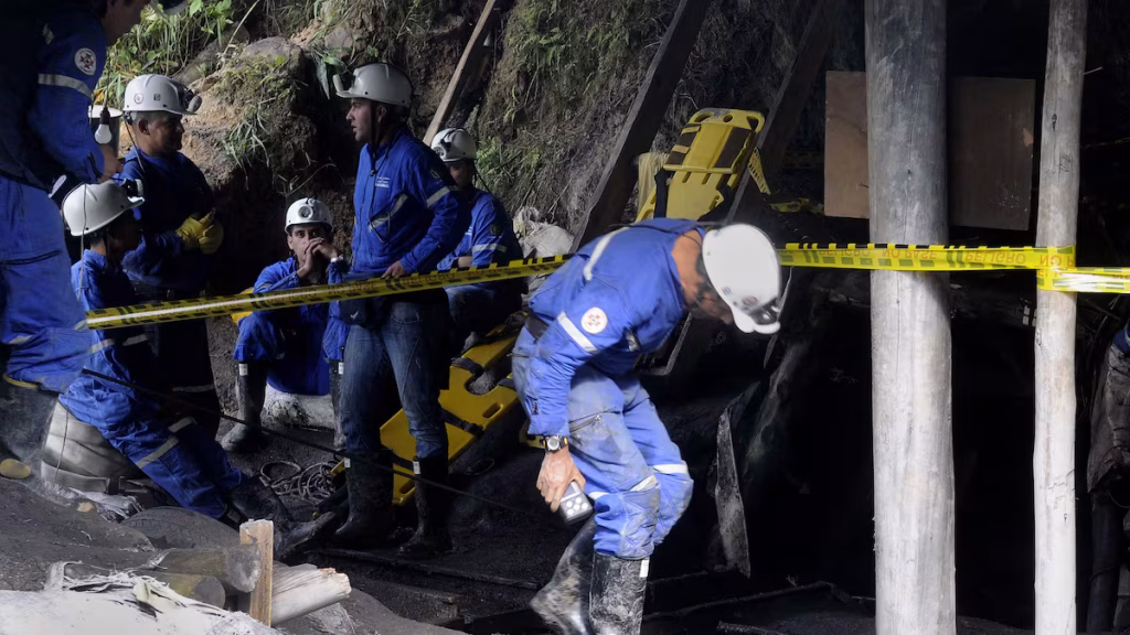 Los accidentes mineros son comunes en el centro de Colombia, donde decenas de pequeños operadores explotan minas de carbón y esmeraldas. (Agencia EFE)
