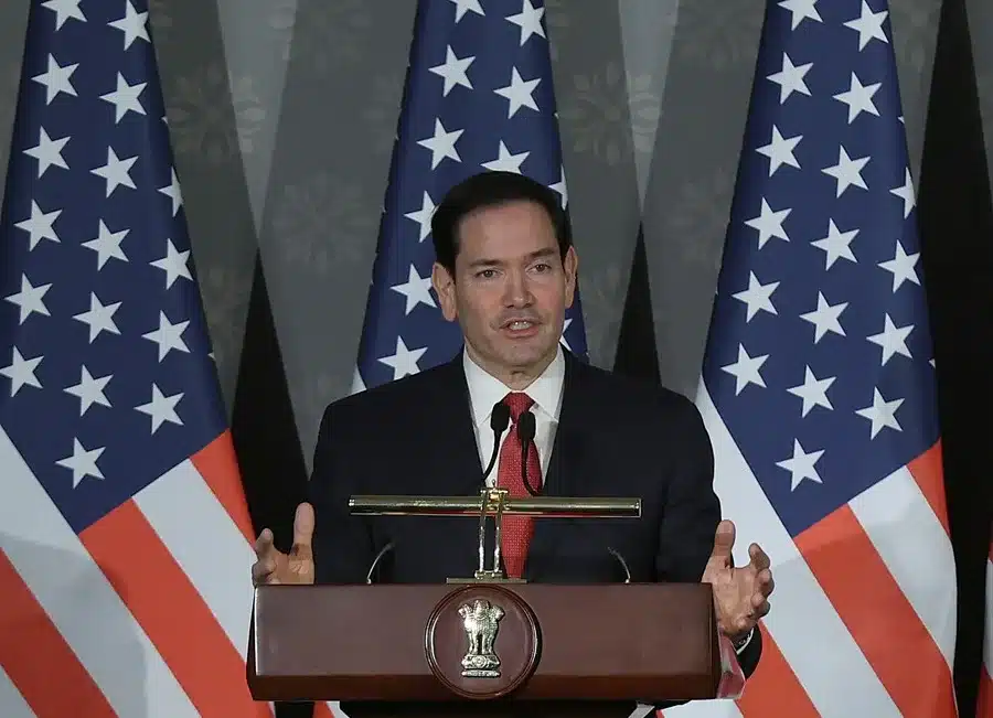 Fotografía del secretario de Estado de Estados Unidos, Marco Rubio, en una conferencia de prensa en Nueva Delhi (India). EFE/EPA/ Rajat Gupta.
