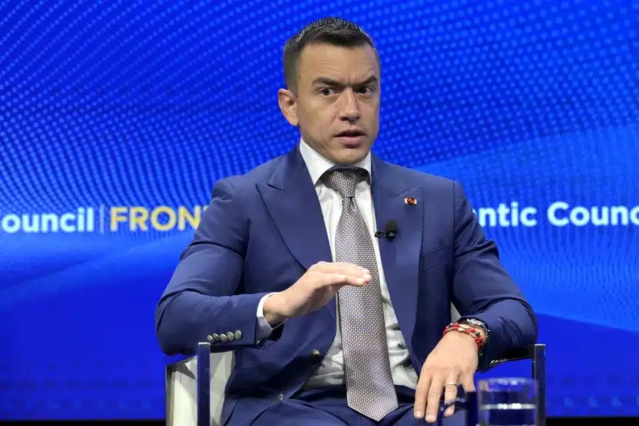 El presidente de Ecuador, Daniel Noboa, habla durante un evento, este 14 de mayo de 2026, en el centro de pensamiento Atlantic Council en Washington (Estados Unidos). EFE/ Lenin Noll.