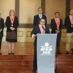 El presidente del Jurado Nacional de Elecciones (JNE), Roberto Burneo, habla en una rueda de prensa este jueves, en Lima (Perú).