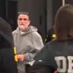 Empresario colombiano Alex Saab escoltado por agentes de la DEA a su llegada este sábado, al aeropuerto de Opa-locka, en el condado de Miami-Dade (EE.UU.).