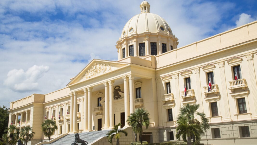Lectores de Panorama sugieren que el Gobierno reduzca presupuesto a los partidos políticos