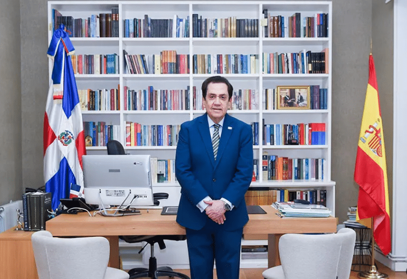 Abinader designa a Tony Raful embajador en Guinea Ecuatorial