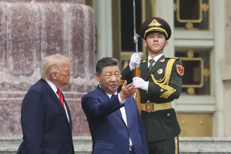 Vista de los presidentes de Estados Unidos, Donald Trump (i), y de China, Xi Jinping (d), durante un encuentro en Pekín, este 14 de mayo de 2026. EFE/Maxim Shemetov/Pool.