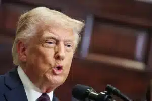 El presidente de EE.UU., Donald Trump, en una fotografía de archivo. EFE/ Samuel Corum.