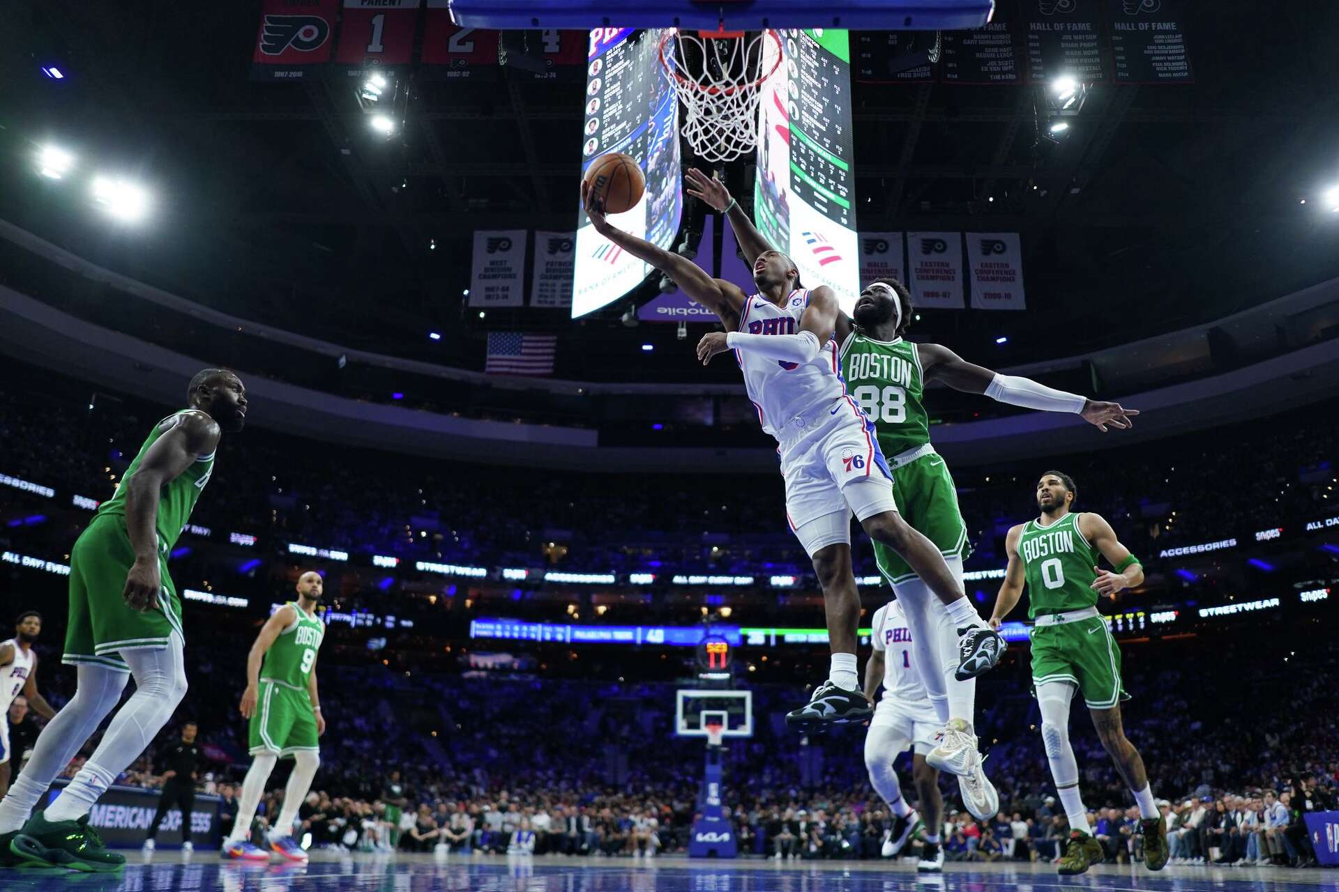Tyrese Maxey sparks the 76ers’ Game 6