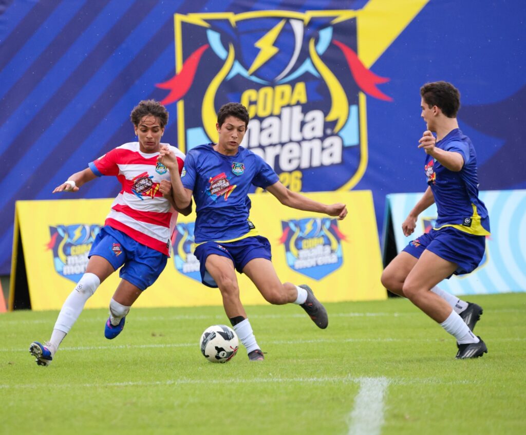  La emoción y el talento del fútbol juvenil volverán a apoderarse de Santiago este fin de semana con el regreso de la Copa Malta Morena de fútbol, que celebrará una nueva jornada de competencia en el campo alterno de Cibao FC.