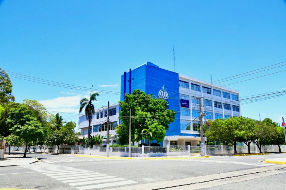 Fachada del Ministerio de Trabajo | Foto: Virgilio Mercedes.