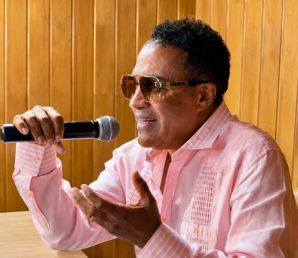 Kinito Méndez, presidente de Sgacedom