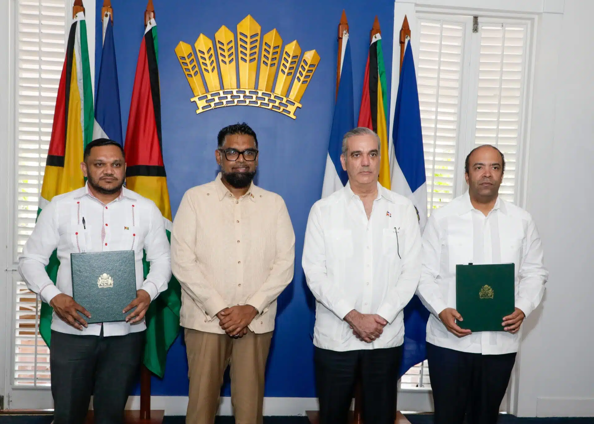República Dominicana firma contrato para exploración de bloque petrolero en Guyana