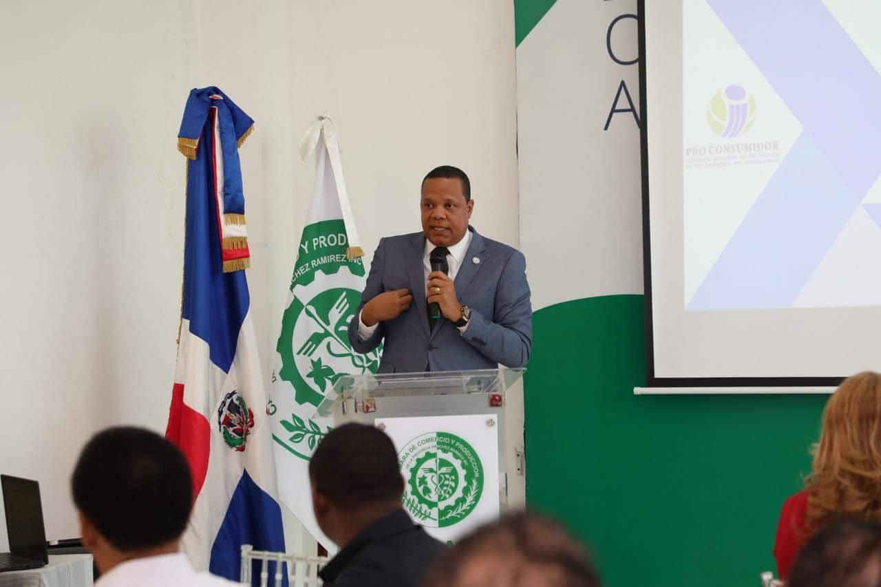 El director ejecutivo del Instituto Nacional de Protección de los Derechos del Consumidor (Pro Consumidor)
