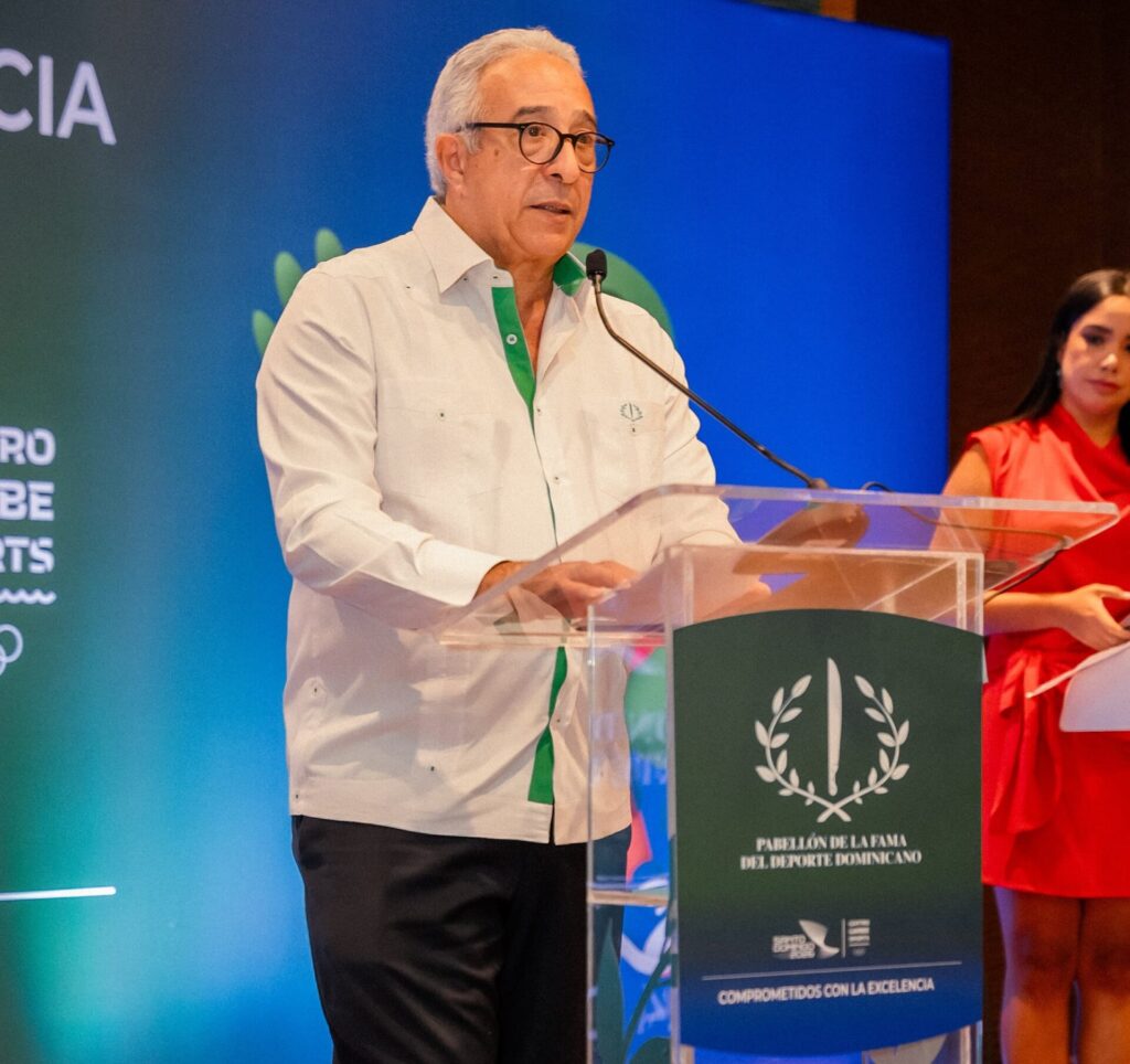 Dionisio Guzmán, presidente del Pabellón de la Fama del Deporte Dominicano.