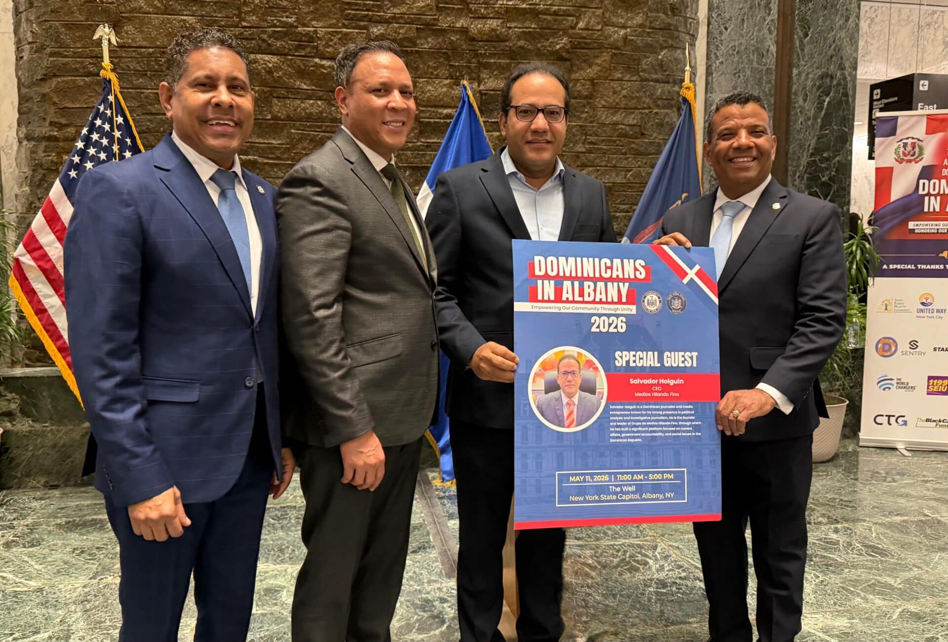 Reconocen trabajo de Salvador Holguín en el Capitolio de Nueva York