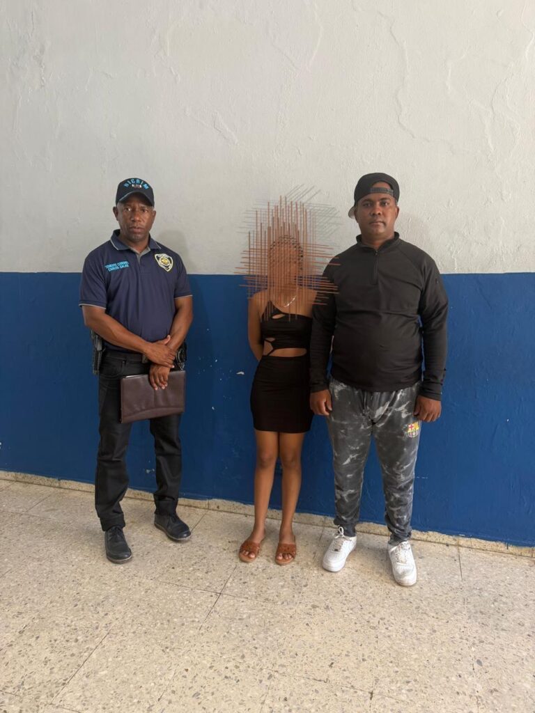 Adolescente reportada como desaparecida en compañía de agentes de Dicrim