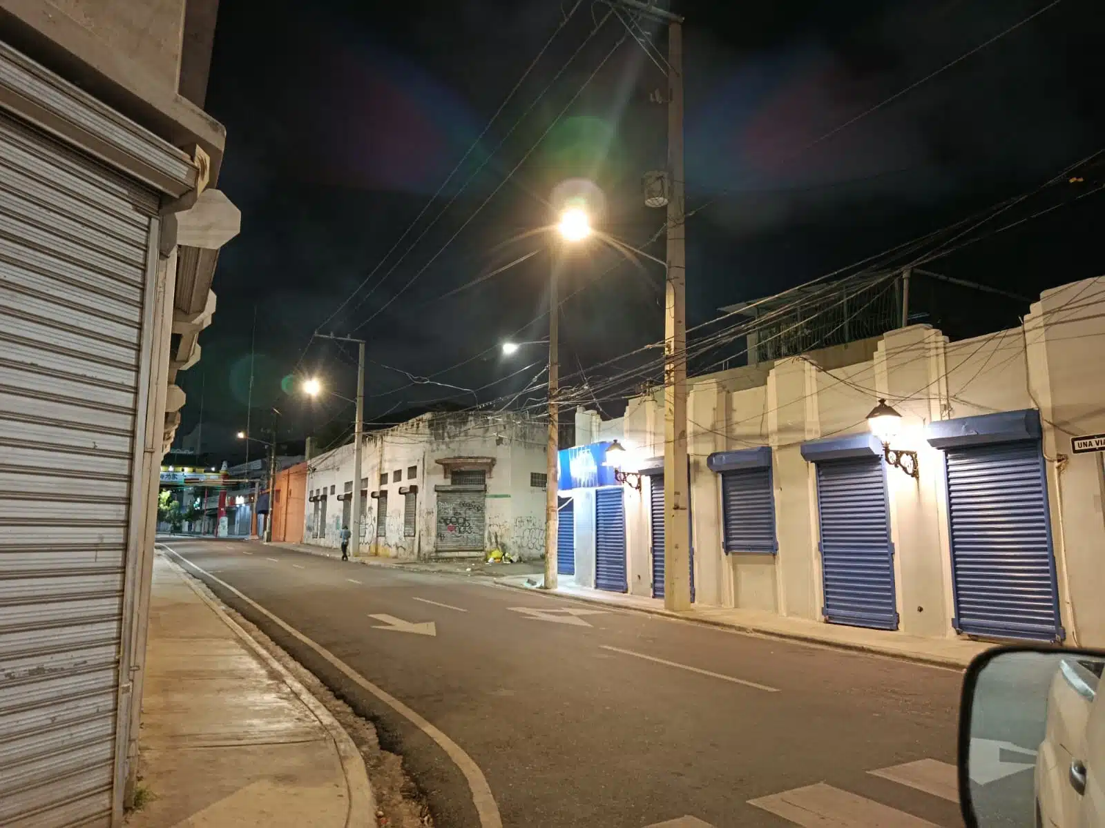 Edeeste refuerza iluminación pública de la Zona Colonial