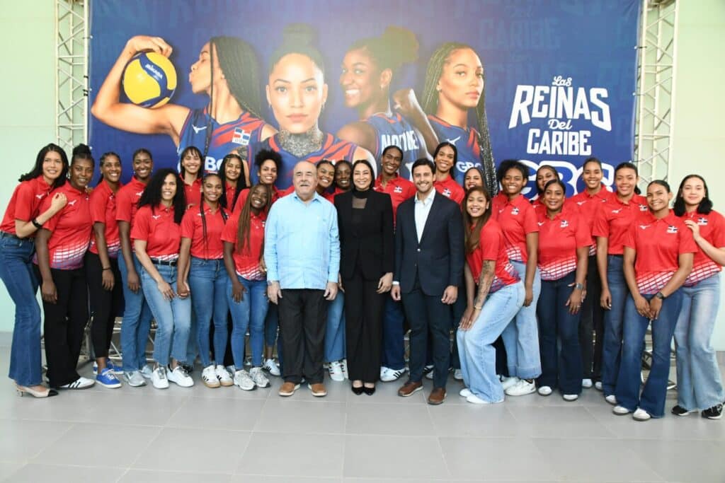 despedida del equipo nacional que partirá para Brasil a la primera parada de la Liga de Naciones.