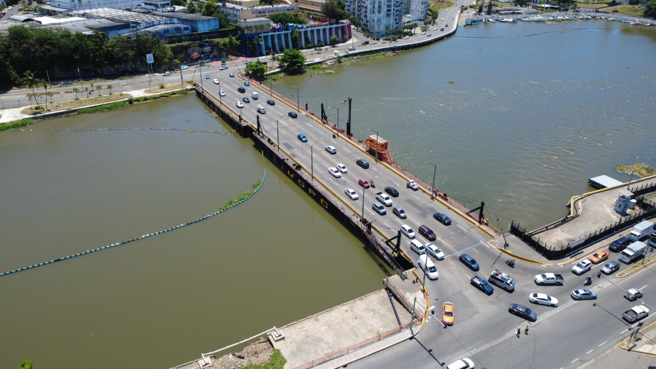 Cerrarán Puente Flotante durante dos horas este sábado para permitir el paso de una embarcación