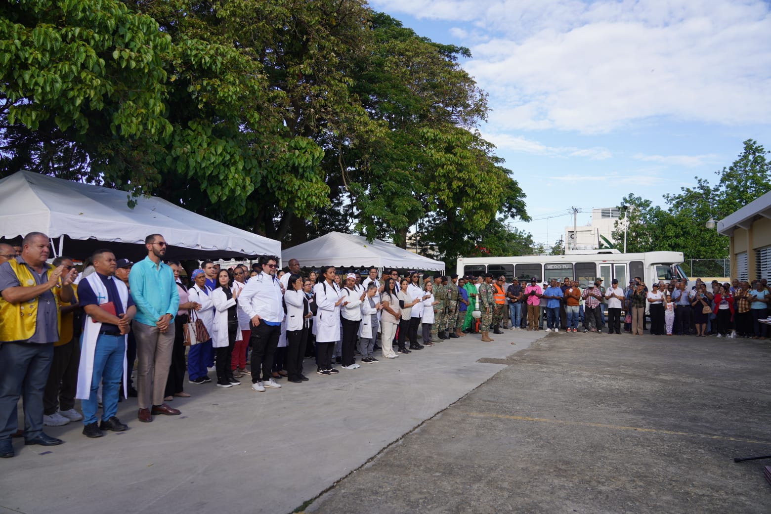 Ministerio de Defensa realiza operativo médico en Licey al Medio