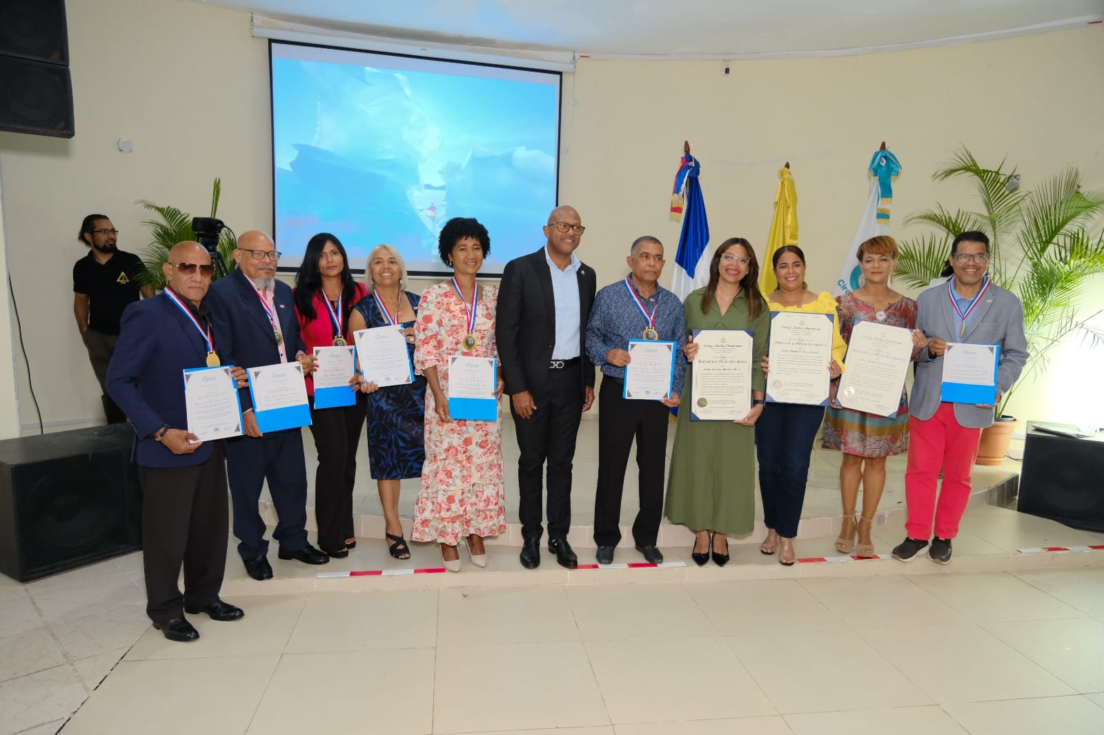 El CMD y el Cípesa reconocen periodistas de la salud.