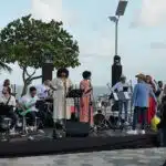 Big band toca música en homenaje a las madres en el Malecón de Santo Domingo.