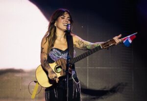Kany García durante su concierto en el Estadio Quisqueya