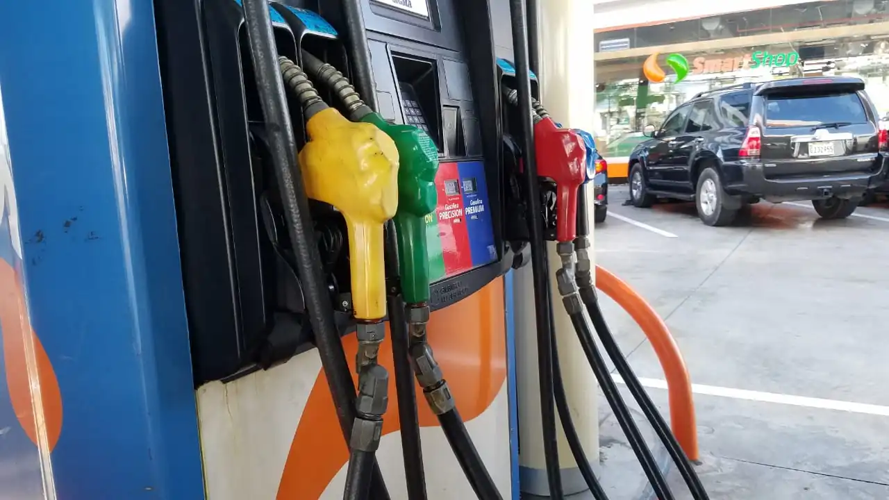 Gobierno destina RD$1,588.5 millones para mantener precios en los combustibles