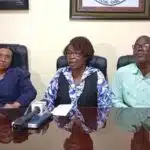 Las enfermeras hablarán con el gobierno y pondrán fin a la huelga.