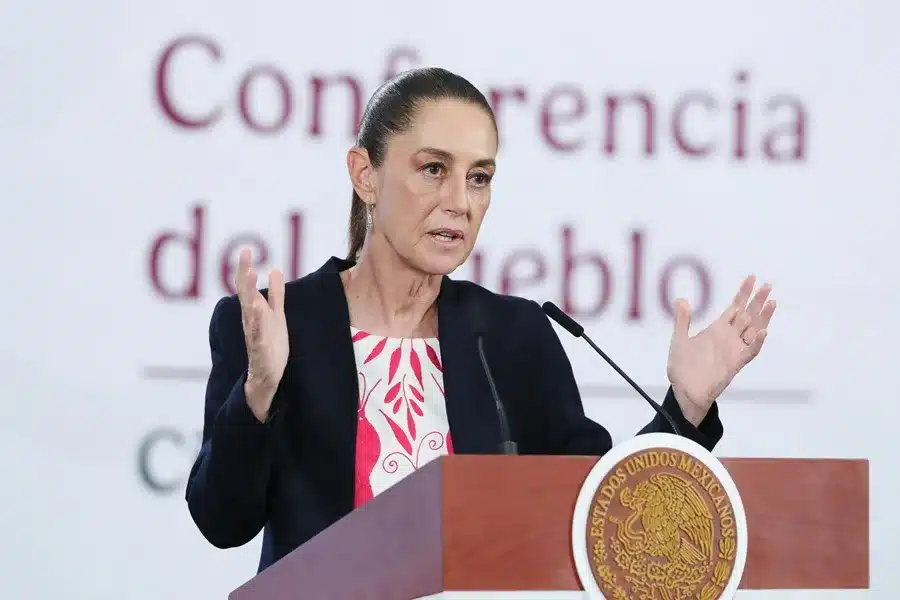 Fotografía de archivo de la presidenta de México, Claudia Sheinbaum, durante una rueda de prensa en el Palacio Nacional de la Ciudad de México. EFE/ Mario Guzmán.