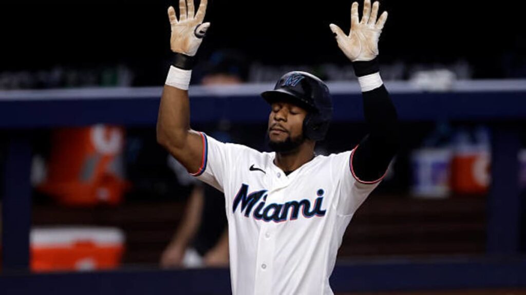 Otto López de los Miami Marlins