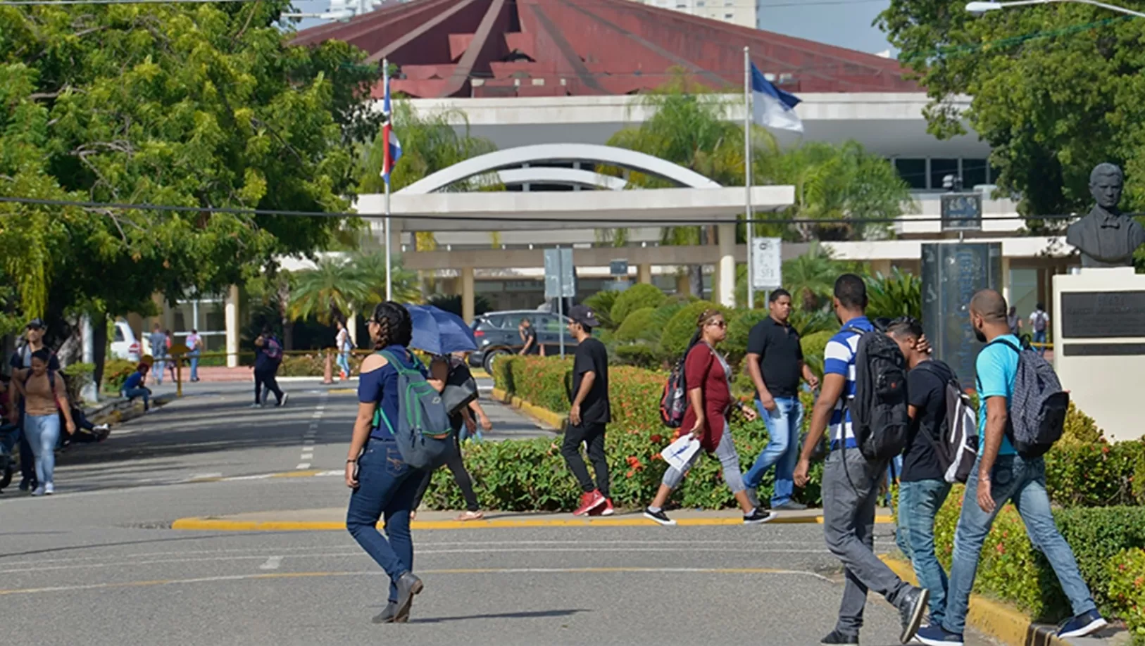 Estudiantes UASD exponen expectativas sobre nuevas autoridades