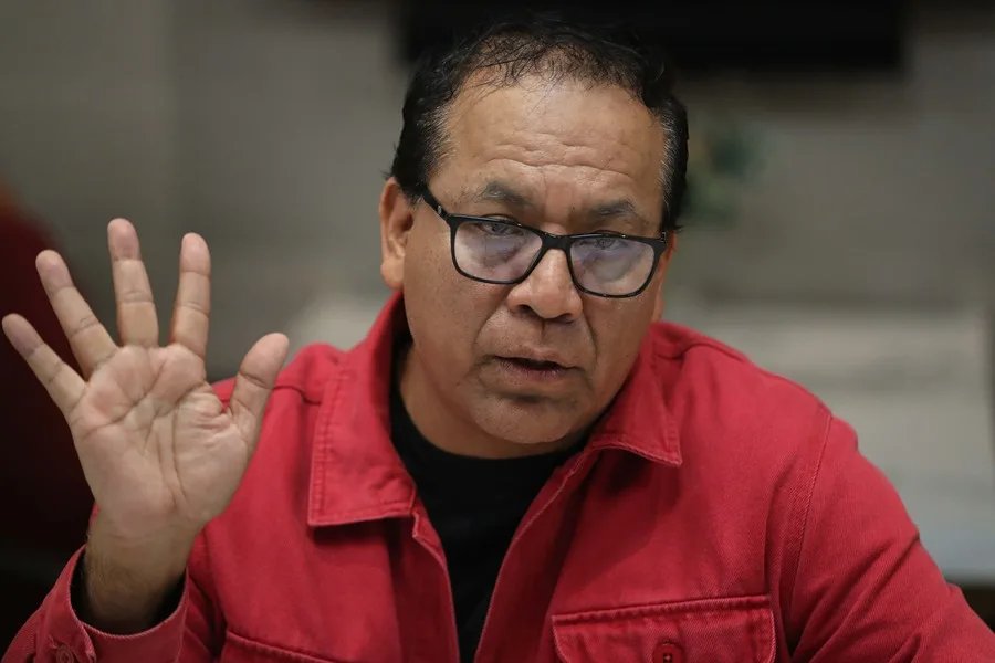 El candidato izquierdista Roberto Sánchez habla en una rueda de prensa en Lima (Perú). EFE/ Paolo Aguilar.