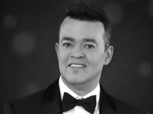 El cantante dominicano Alex Bueno