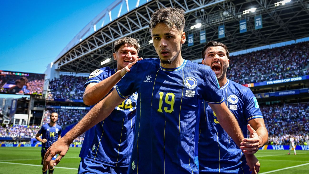 Bosnia-Herzegovina eliminó a Qatar y aumentó sus posibilidades de avanzar en el Mundial con una victoria por 3-1 en un partido del Grupo B